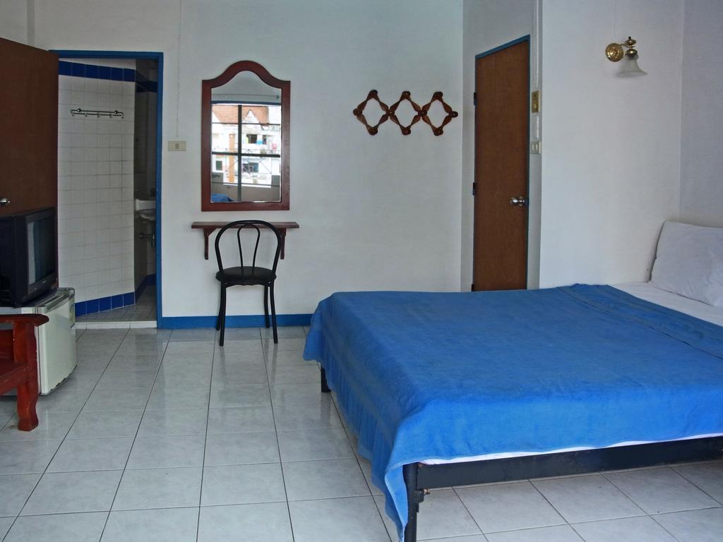 Niku Guesthouse Patong 외부 사진