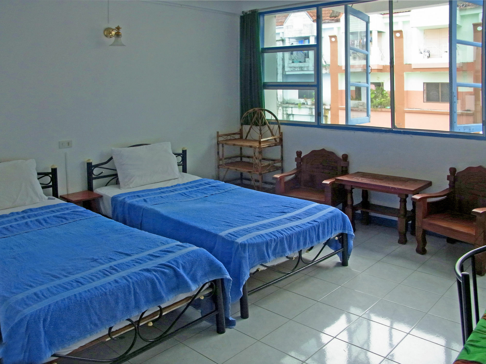 Niku Guesthouse Patong 외부 사진