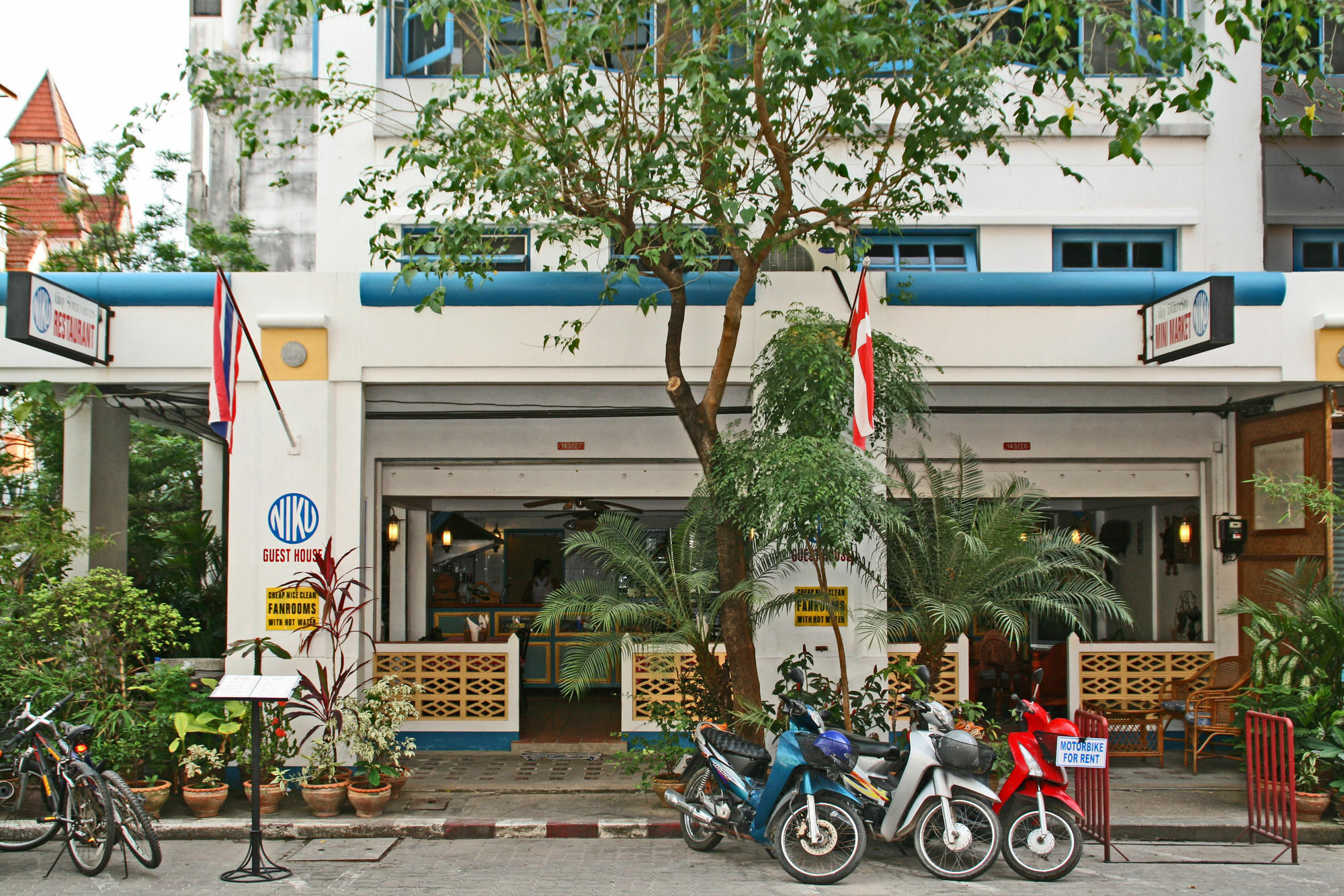 Niku Guesthouse Patong 외부 사진