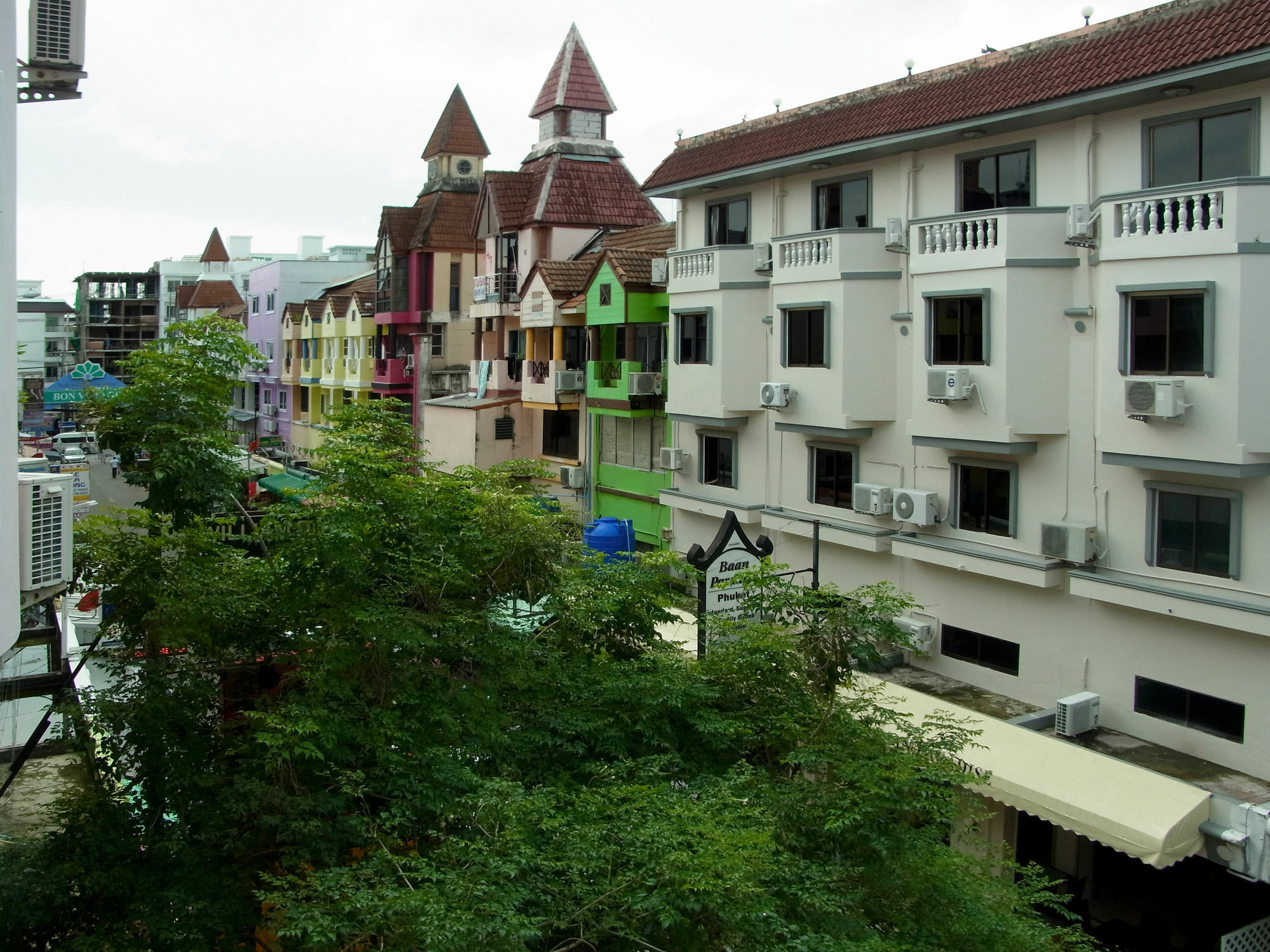 Niku Guesthouse Patong 외부 사진
