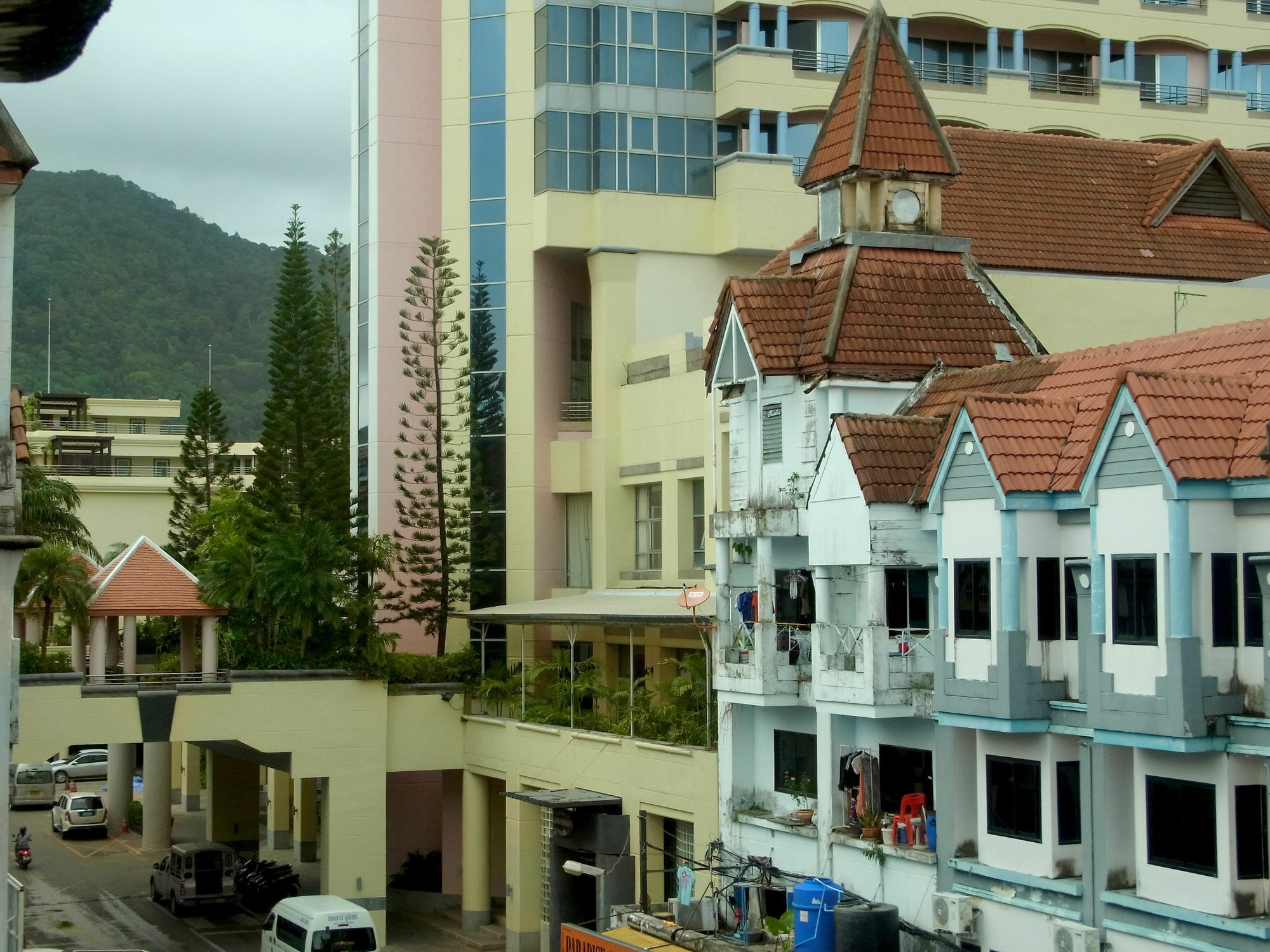 Niku Guesthouse Patong 외부 사진
