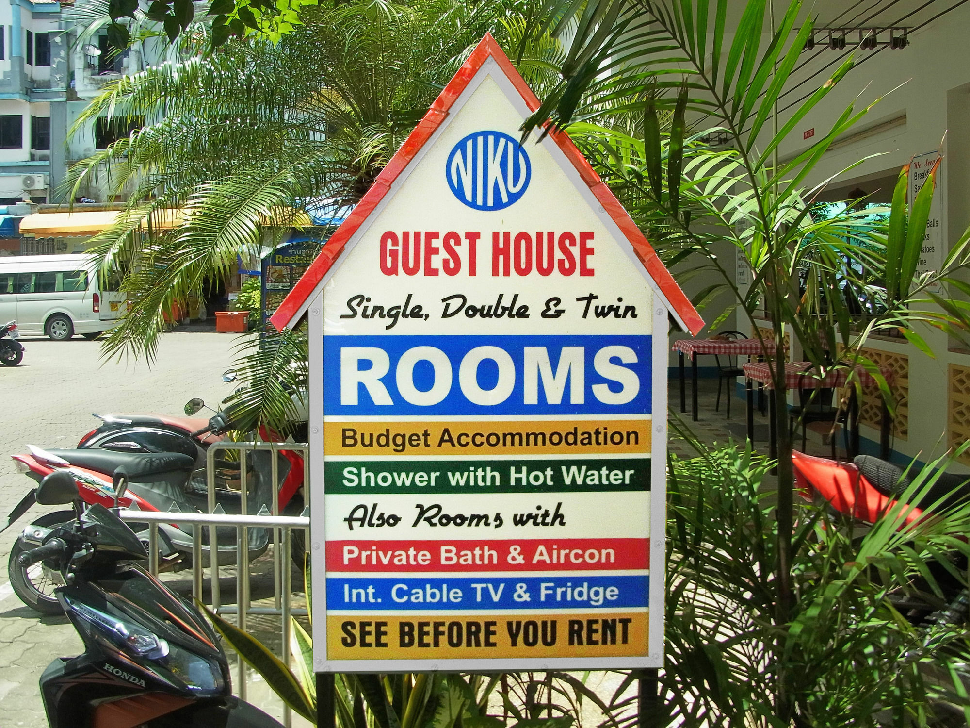 Niku Guesthouse Patong 외부 사진