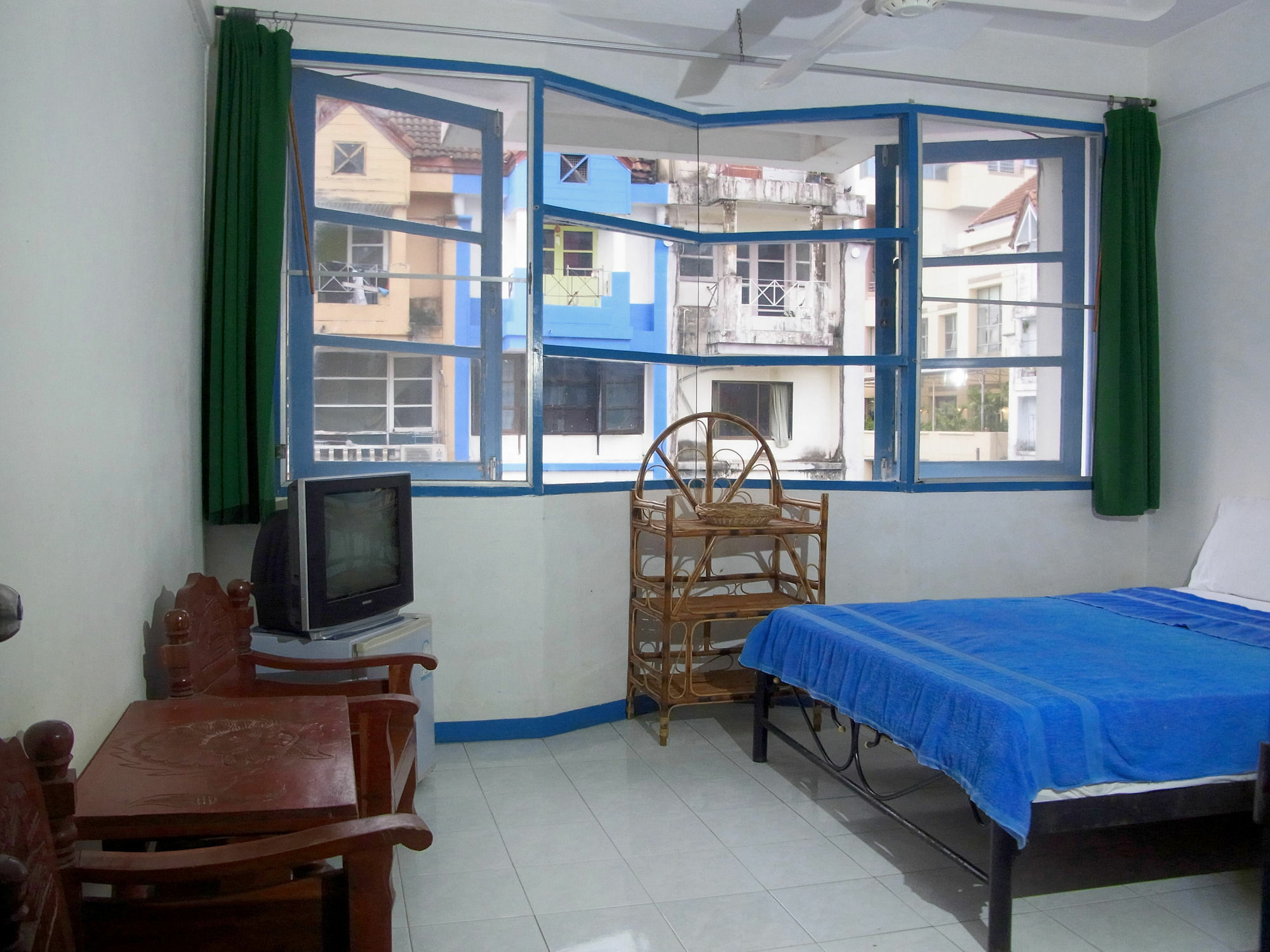 Niku Guesthouse Patong 외부 사진